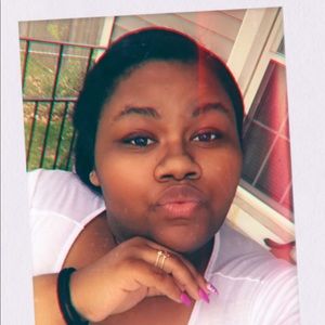 Meet your Posher, Breanne